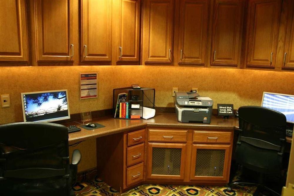 Hampton Inn & Suites Davenport Facilities photo